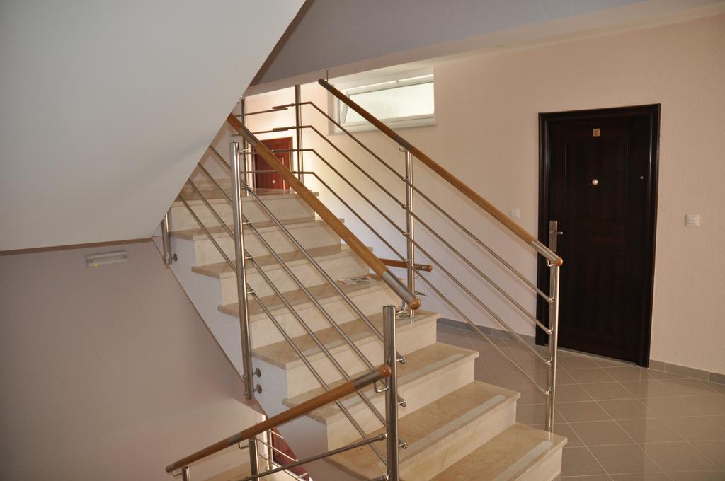 Gala Apartments Omiš Habitación foto